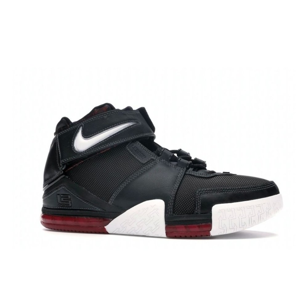 nike zoom lebron 2